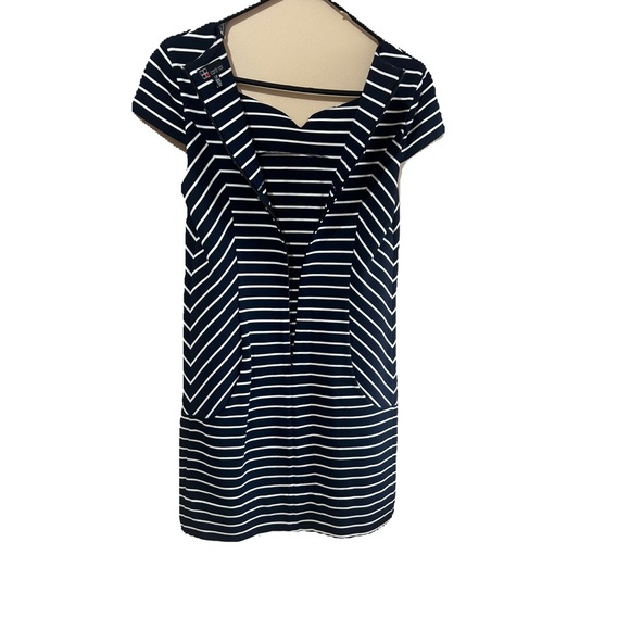 CARRÉ NOIR STRIPED BLACK AND WHITT MINI DRESS IN SIZE SMALL - Picture 3 of 4